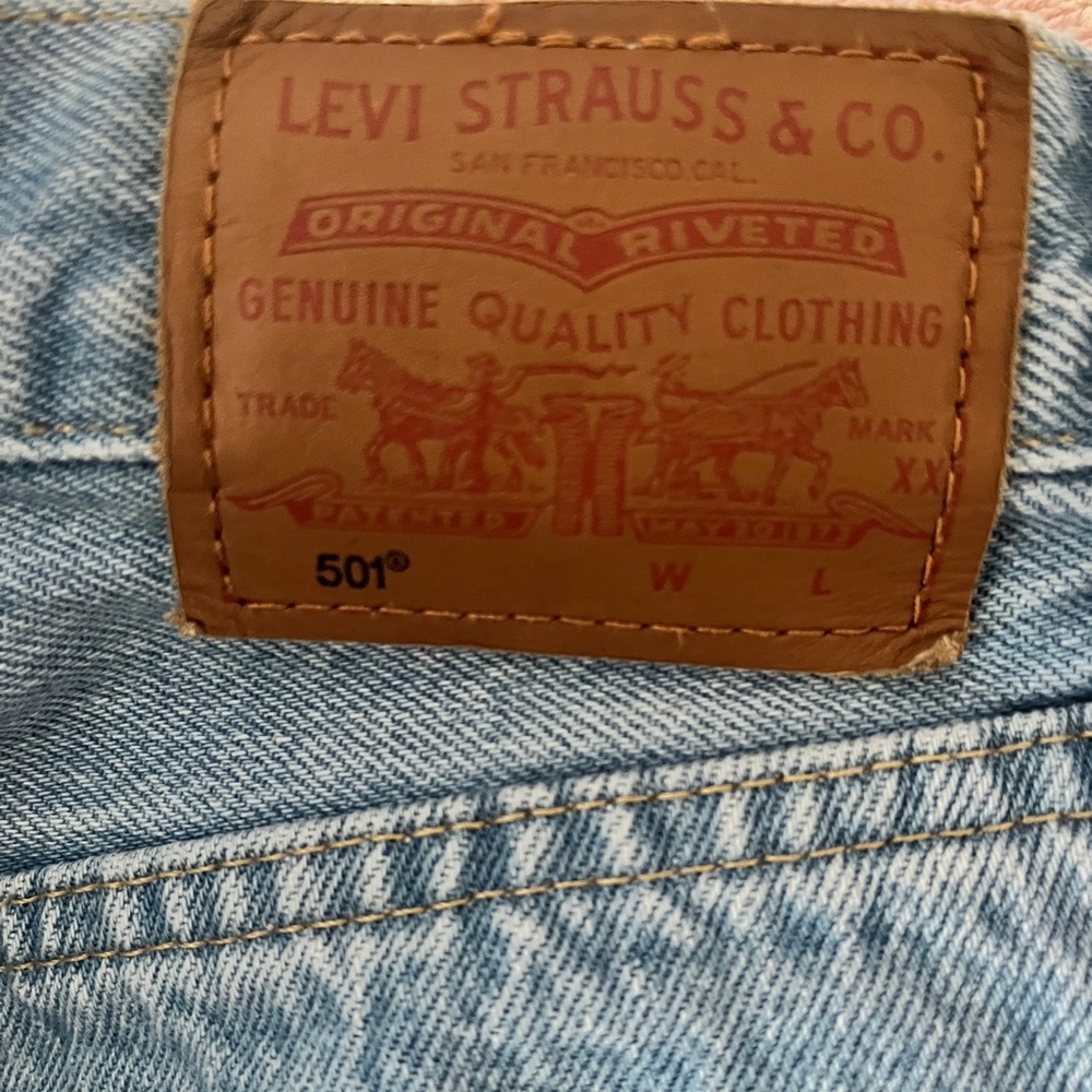 Levi’s 501 original fit woman’s jeans